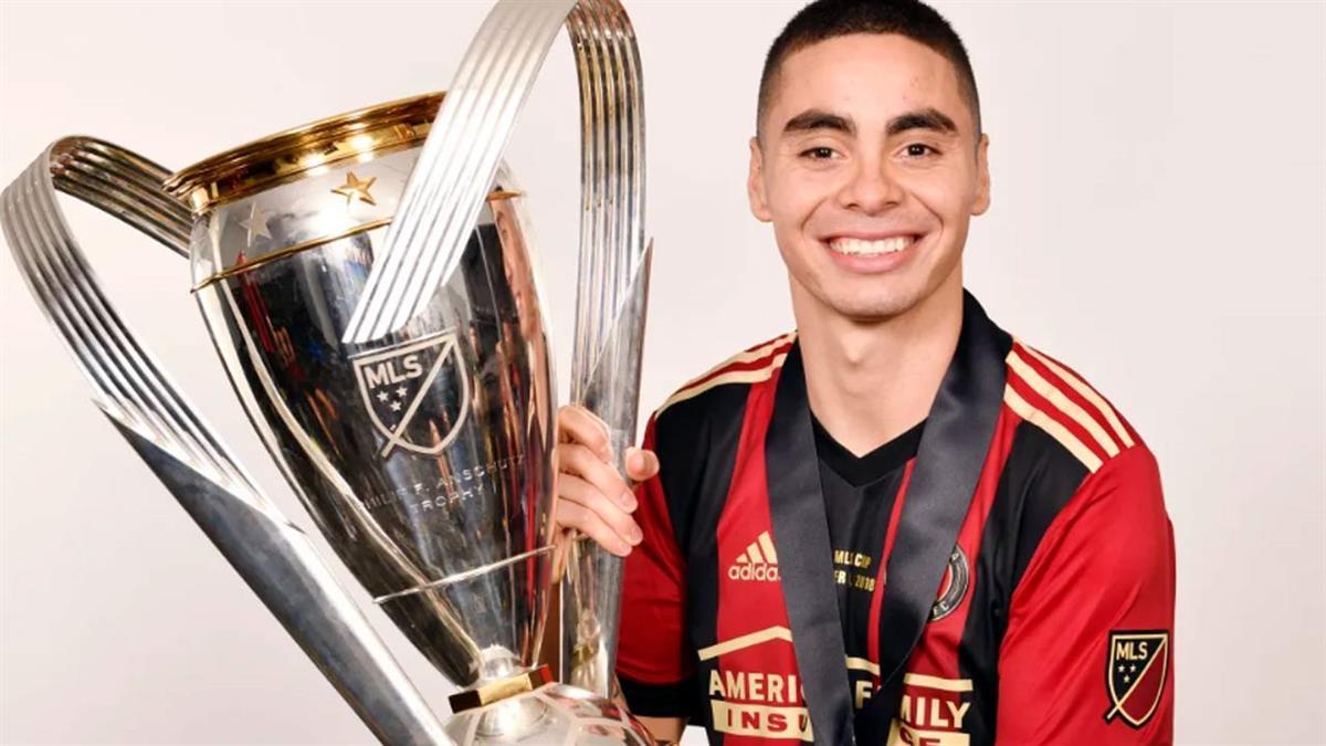 Almirón no solo es un jugador talentoso, sino también un ejemplo de constancia y esfuerzo.