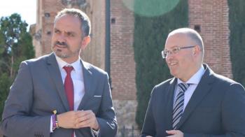 El vicesecretario de Organización del PP ha visitado la localidad junto al candidato a la alcaldía, Manuel Bautista