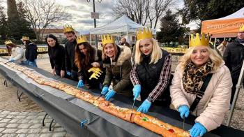 También recibirán 1.063 euros de las donaciones por el carrusel instalado en Peñalba