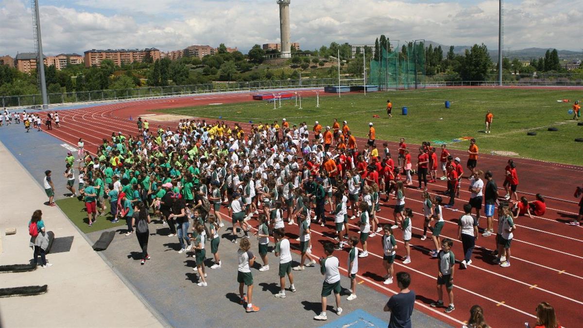 El objetivo de estas olimpiadas escolares es inculcar el amor por el deporte desde la infancia, a través del juego y la participación.
