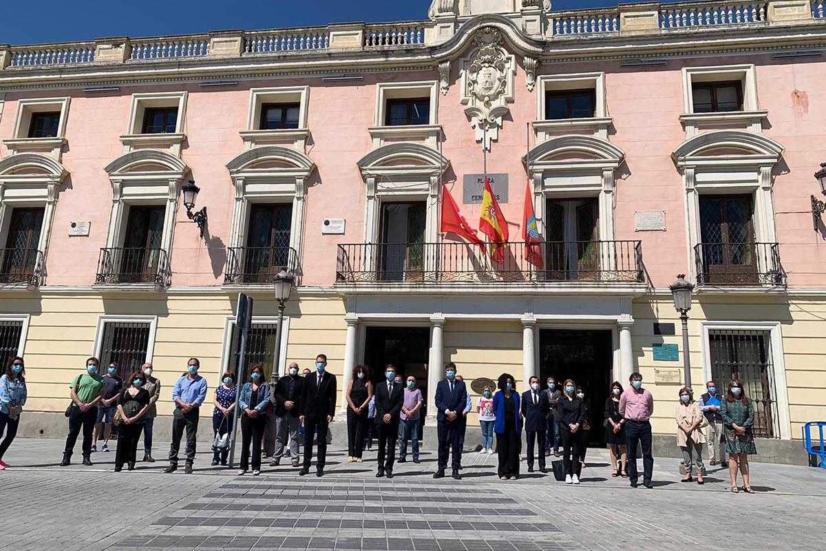 En el día en que comienzan los 10 de luto oficial decretados por el gobierno de España