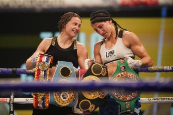 La boxeadora de Torrejón dignificó el combate tras los diez asaltos por el título mundial de peso ligero