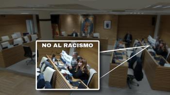 El grupo municipal ha sido el único en permanecer en la sala mientras VOX presentaba una moción contra la inmigración