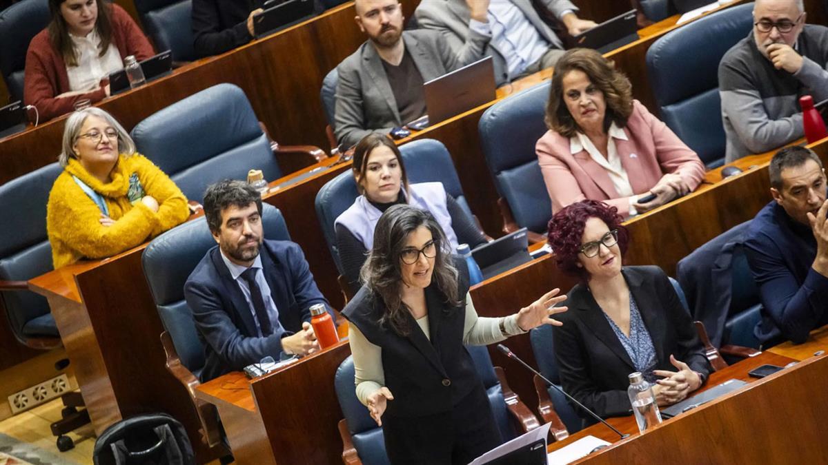 Manuela Bergerot, portavoz de Más Madrid: “Es intolerable. Las instituciones deben sancionar a quienes piensan que las reglas no van con ellos.
