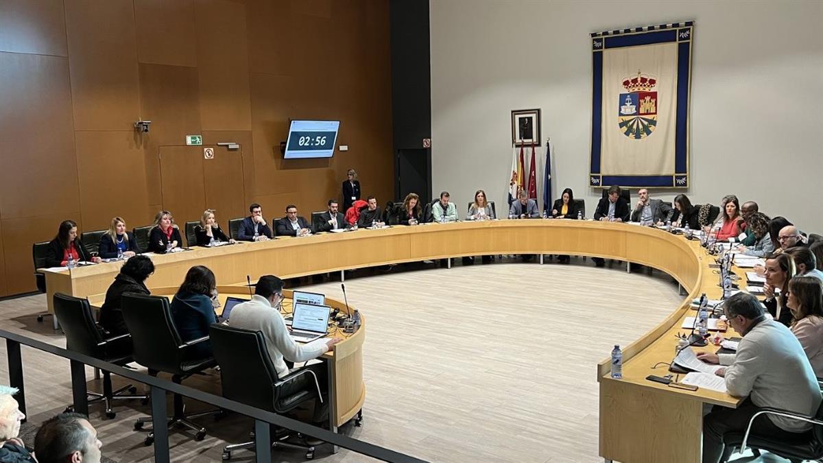 PP y Vox se defienden y argumentan su posición en la inacción de Pedro Sánchez a la hora de aprobar los Presupuestos Generales del Estado por las elecciones catalanas