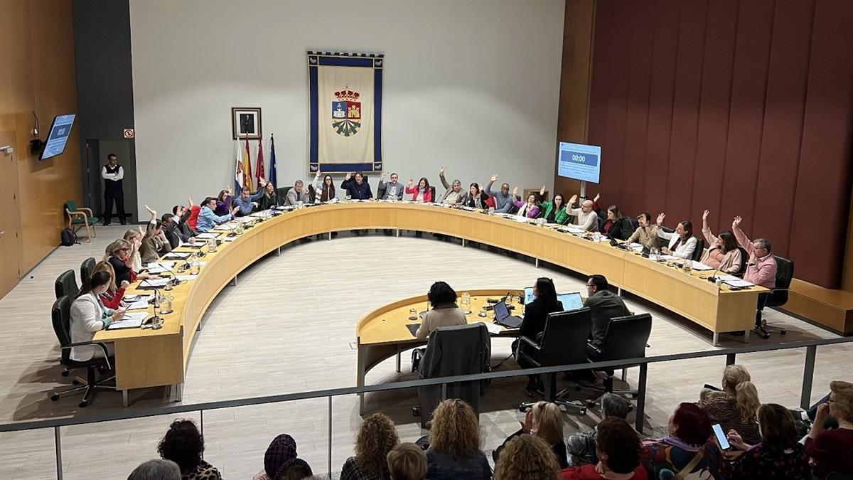 Ha sido presentada por el PSOE que ha contado con los votos a favor de Más Madrid, y con los votos en contra de PP y Vox