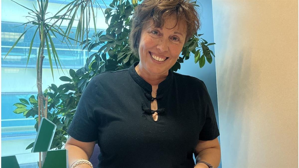 Beatriz del Pozo solicita que se limite la conversión de locales comerciales a viviendas para que los barrios sigan perdiendo actividad económica