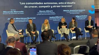 La consejera de Economía expuso las políticas de estabilidad institucional y apuesta por las infraestructuras