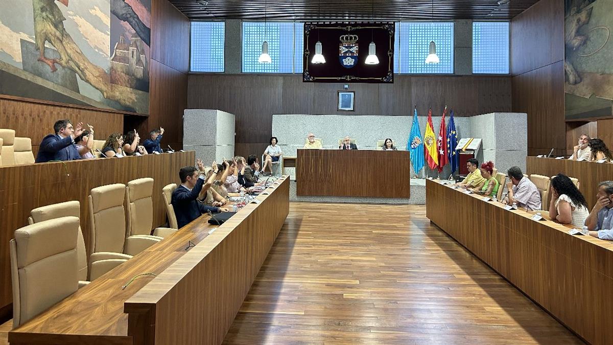 El Gobierno del PP y ULEG contó esta vez con el apoyo del Grupo Municipal Vox lo que permitió aprobar esta modificación presupuestaria