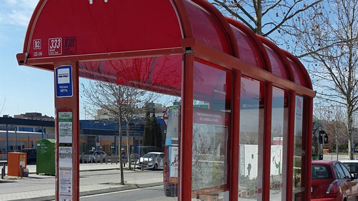 El Ayuntamiento mejorará las marquesinas en varias zonas con más aforo