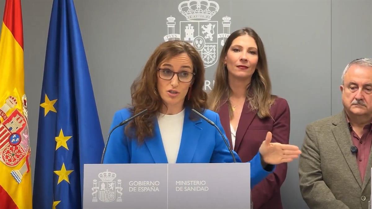 La ministra asegura que su nuevo Estatuto Marco elimina las guardias de 24 horas, pero las jornadas no encajan