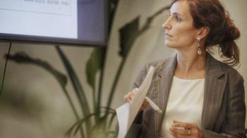 Mónica García visita Alcorcón acompañada por la coportavoz de la formación en la ciudad y el diputado y psiquiatra Diego Figuera 