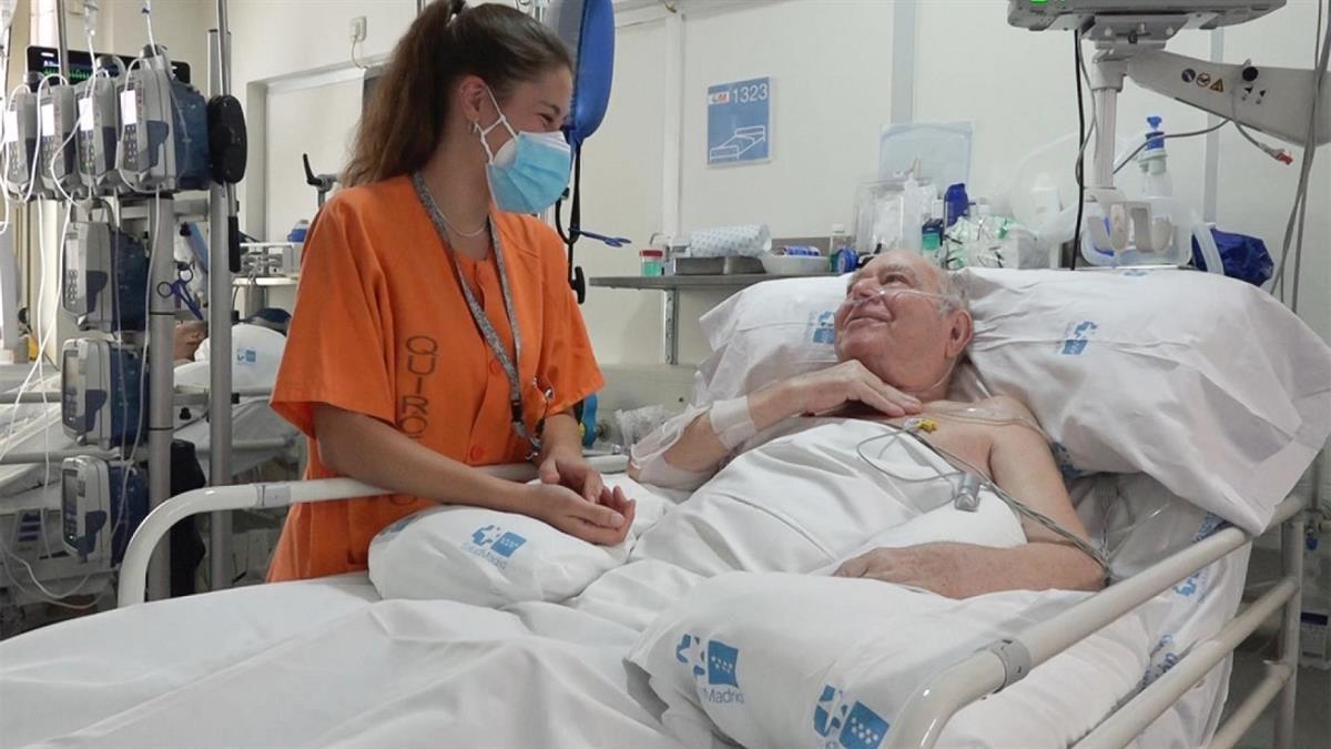 La variante protagonista de la 6ª ola ha sido más contagiosa, pero ha causado menos muertes