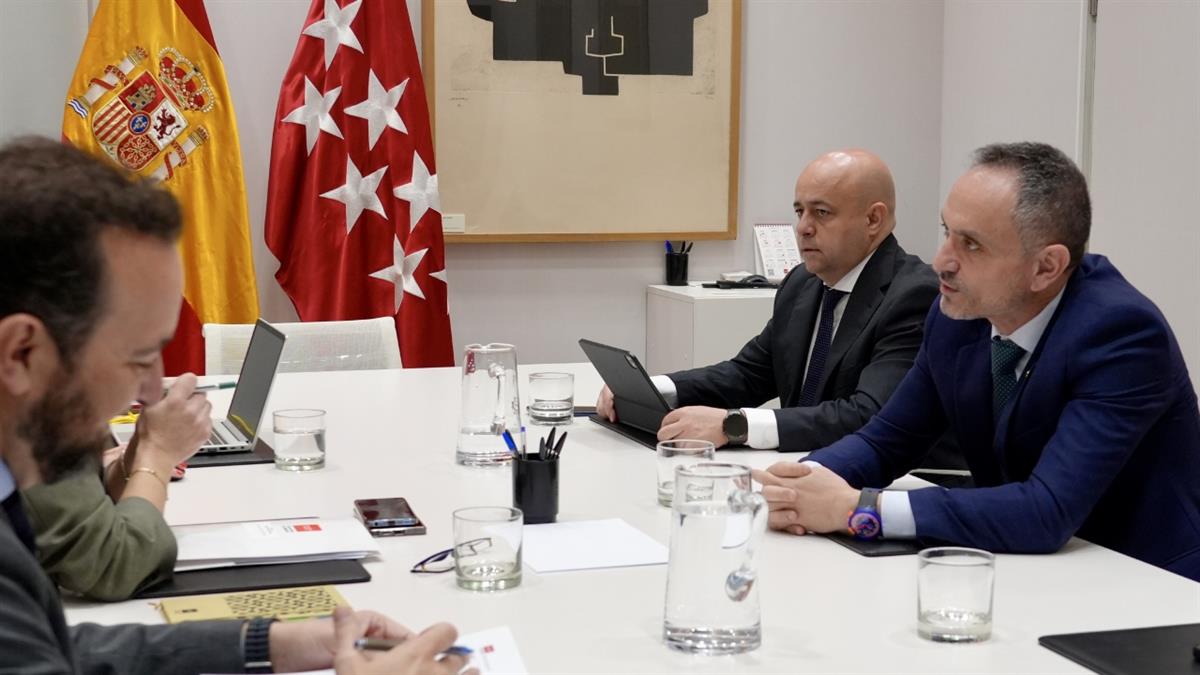 Ambas entidades avanzan en la mejora de los centros educativos 