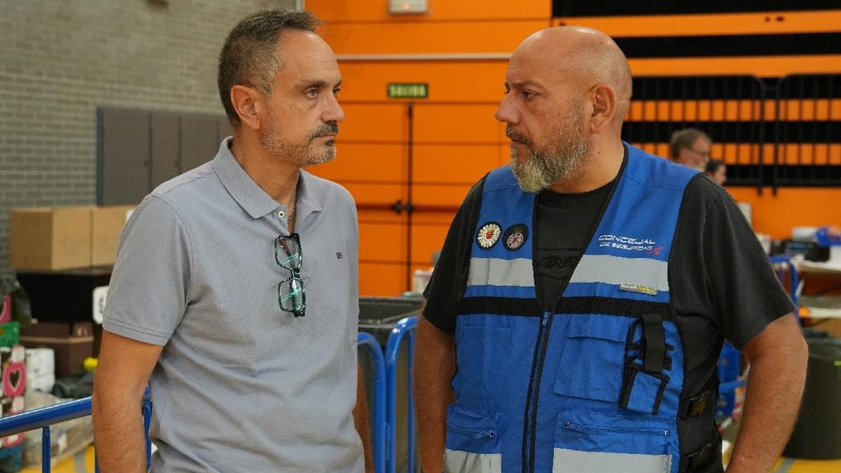 El Ayuntamiento habilita tres pabellones deportivos para alojar a los evacuados por los incendios registrados en la región
