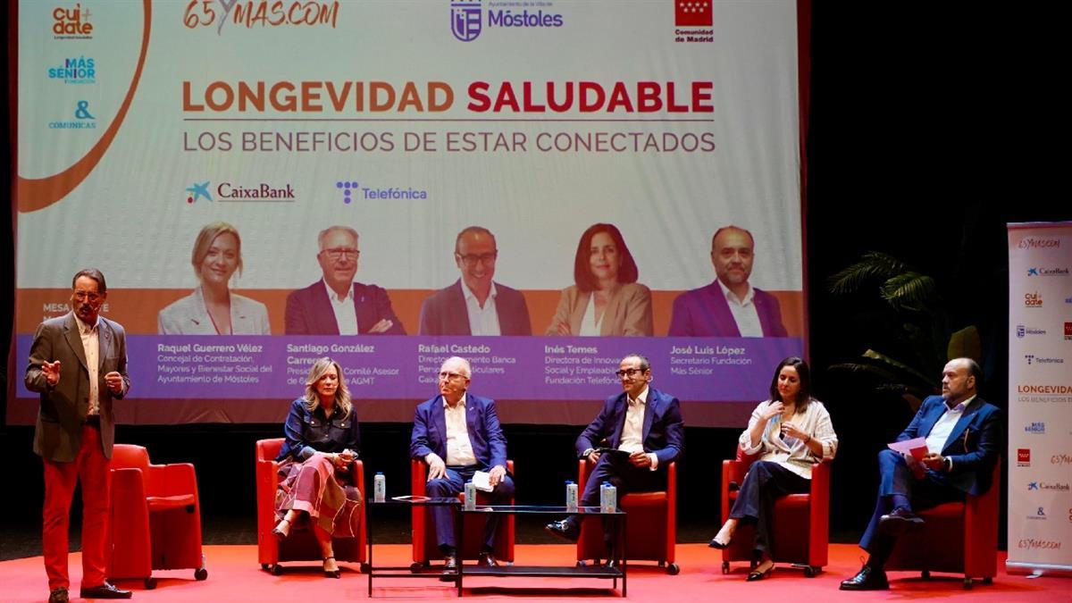 El foro ha tenido lugar en el Teatro Villa de la localidad 