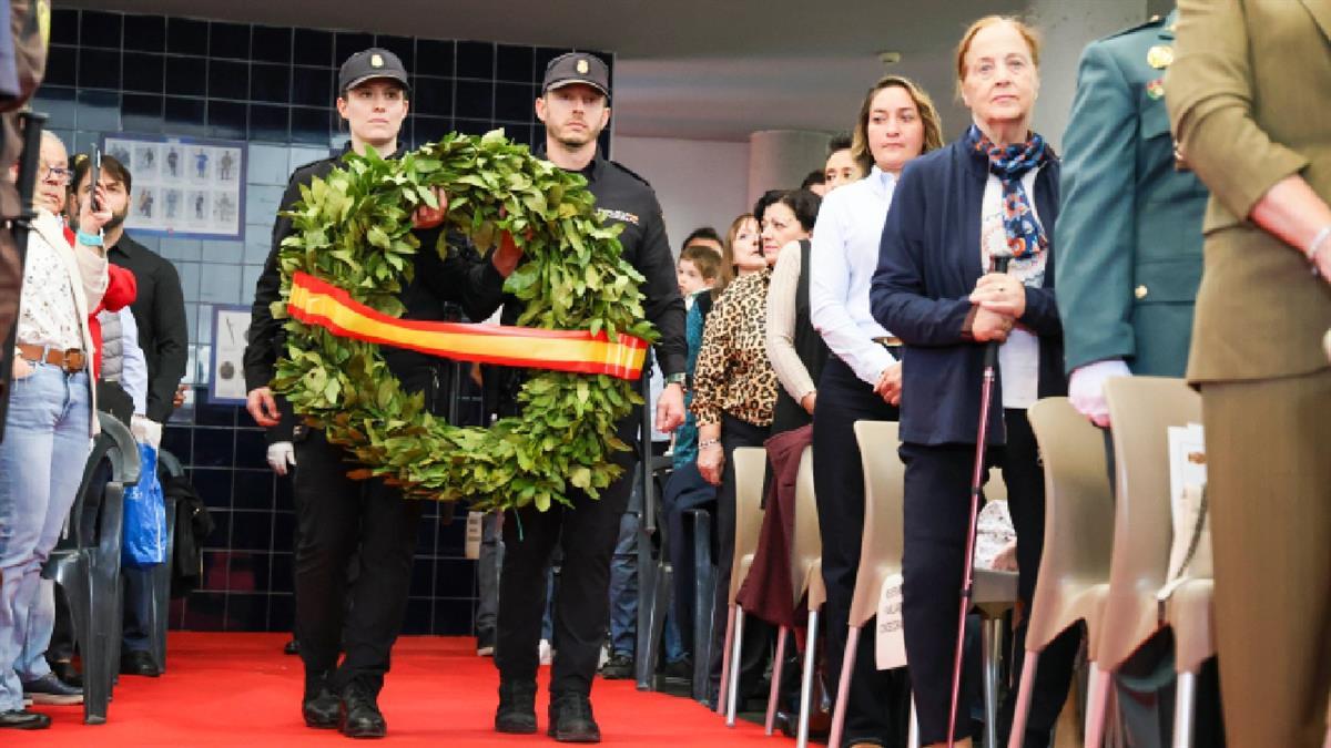 El Ayuntamiento celebra el Día de los Santos Ángeles Custodios en homenaje a la Policía Nacional