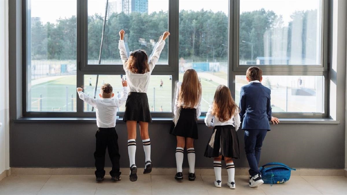 La cuantía de la ayuda para afrontar los gastos escolares asciende a 100 euros