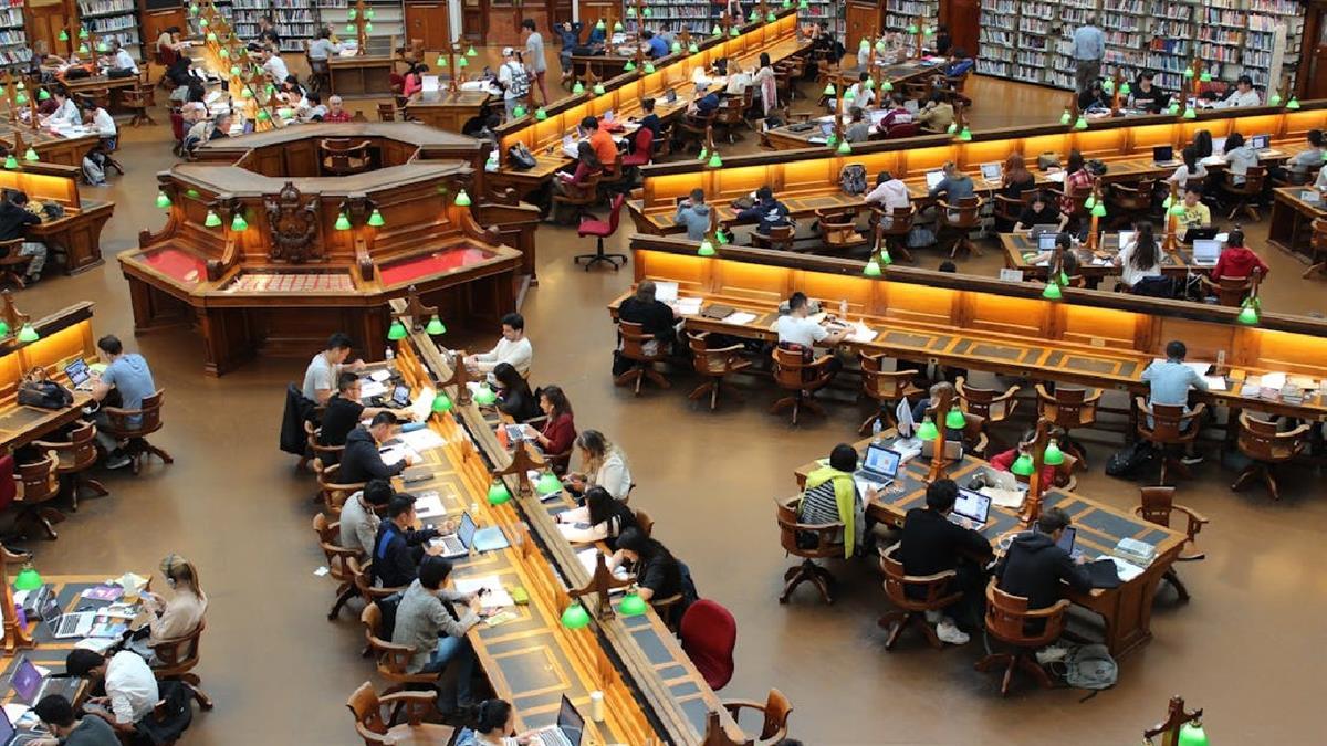 La localidad ofrecerá un programa formado por 62 cursos gratuitos para desempleados y ocupados