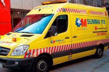 Lee toda la noticia 'Motorista de 44 años muere tras golpearse la cabeza contra el bordillo de una acera en Arroyomolinos'