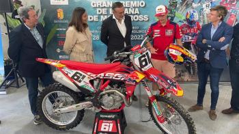 El Ejecutivo autonómico pretende llegar a acuerdos similares con otros colectivos cuyas disciplinas se desarrollen en el entorno natural