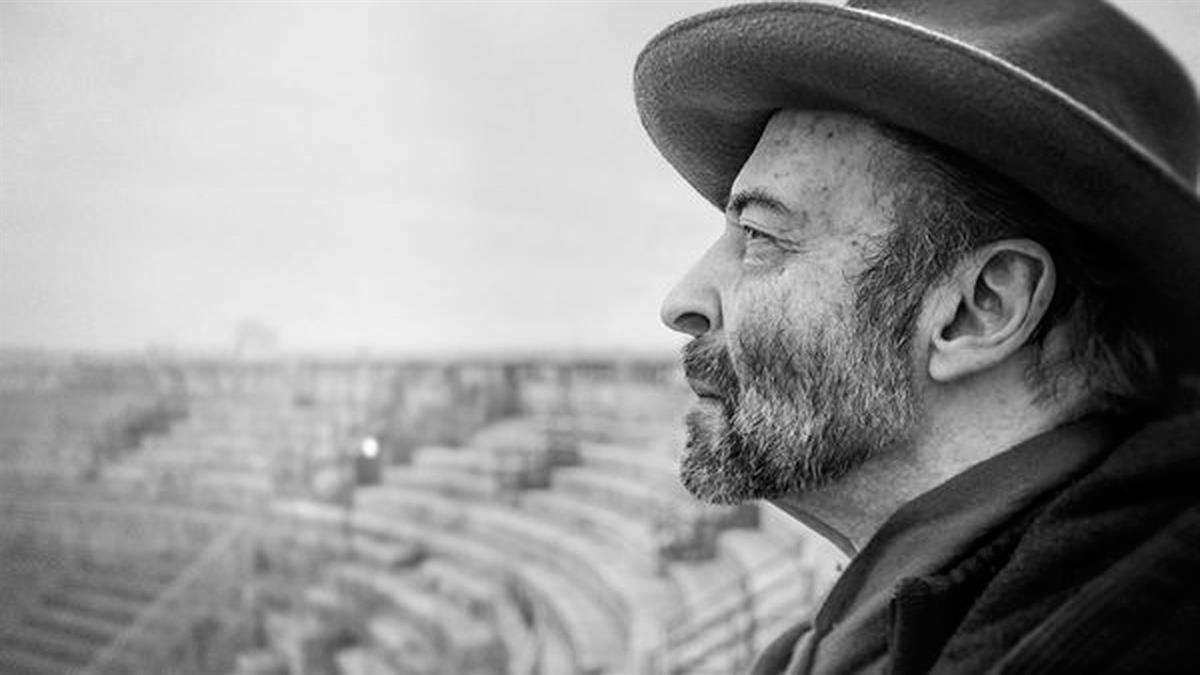 Ha sucedido en las calles de París, tras haber sufrido una caída