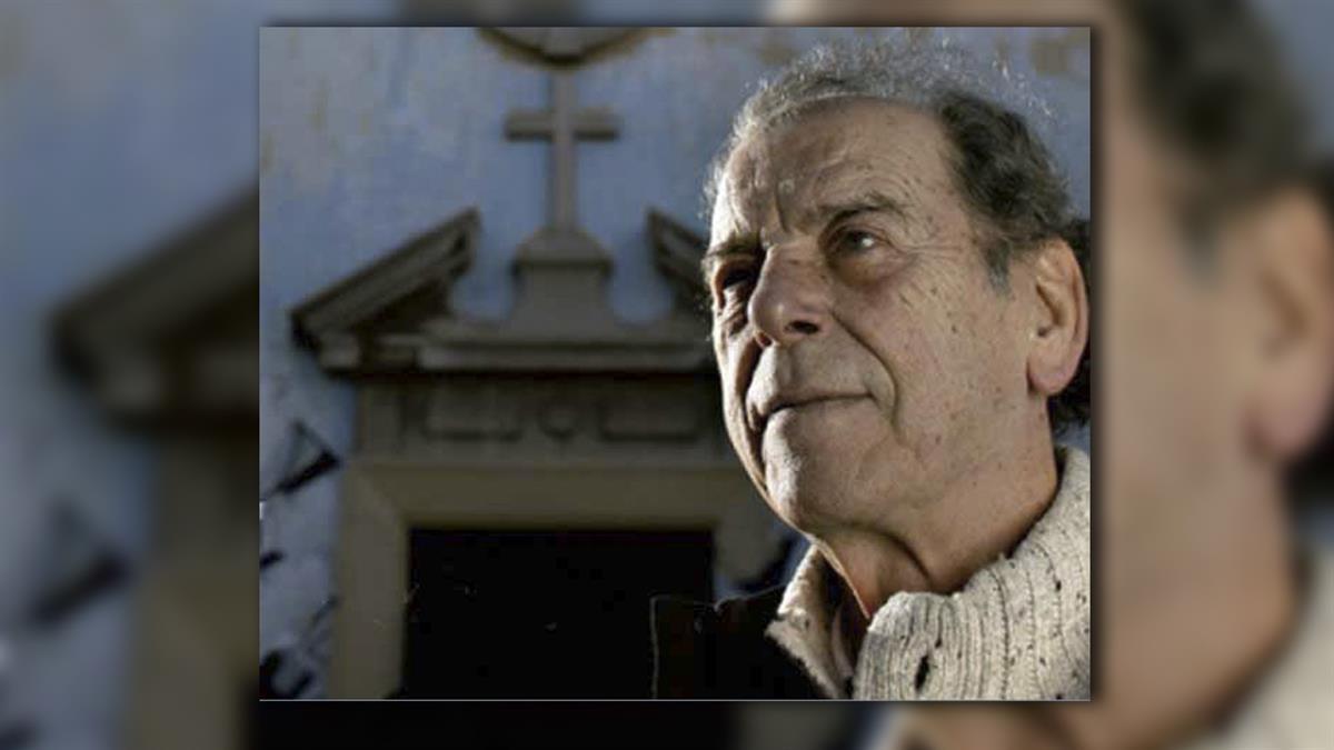 Muere el sacerdote que se convirtió en un emblema por su lucha contra la pobreza