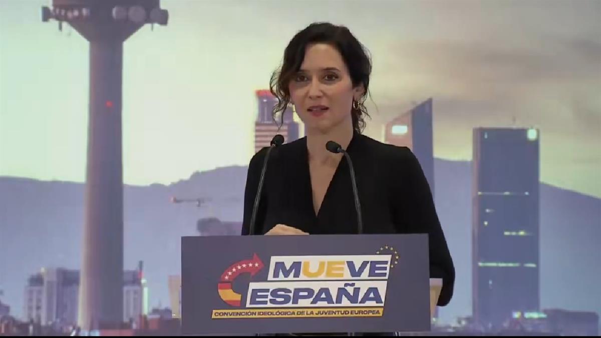 Ayuso destaca la prosperidad de Las Rozas y critica la “realidad paralela” de TikTok
