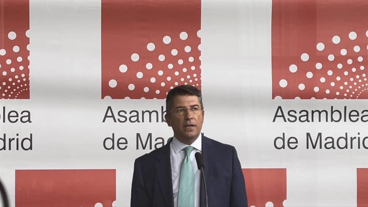 El portavoz del PP hace referencia a "una manera diferente de hacer las cosas"