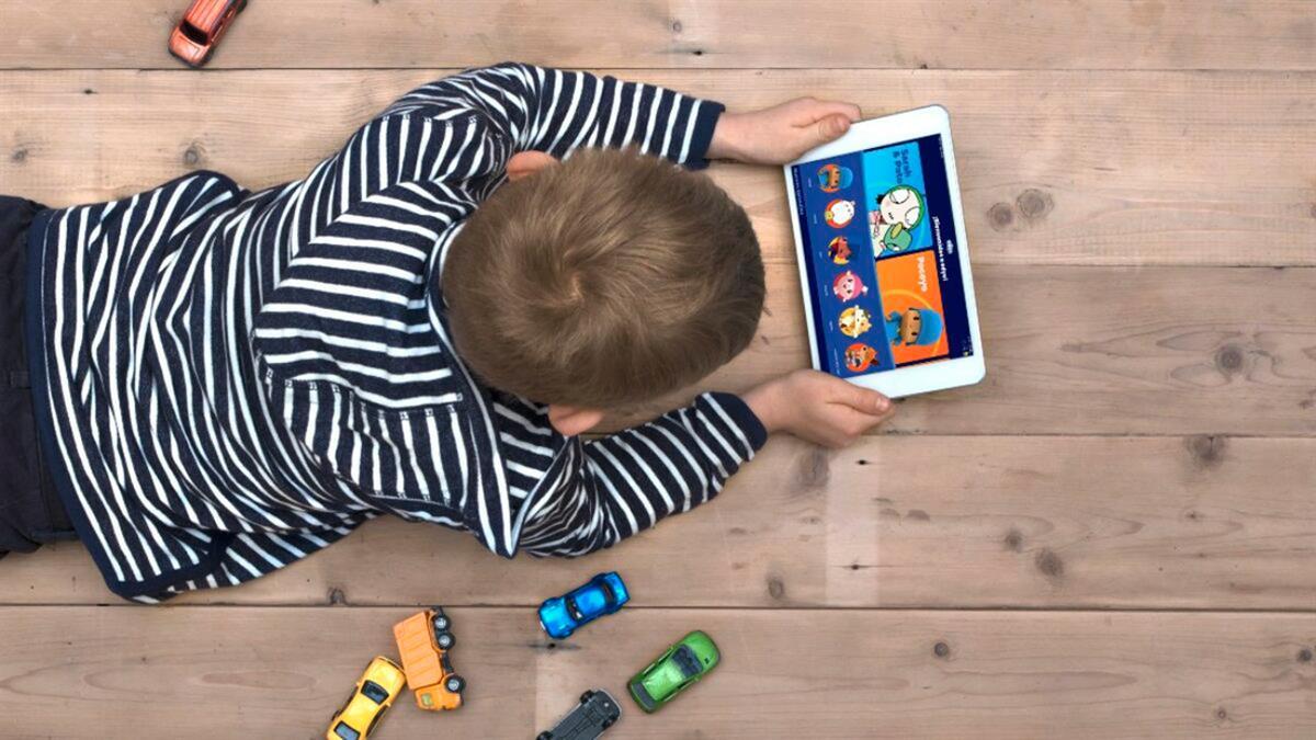 Ofrece talleres online de educación en el uso de las tecnologías 