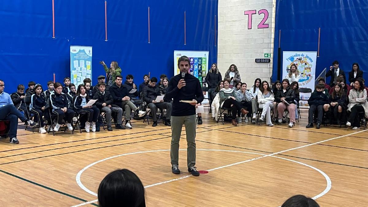 Habrá cine, teatro familiar, magia, cuentacuentos, títeres y juegos