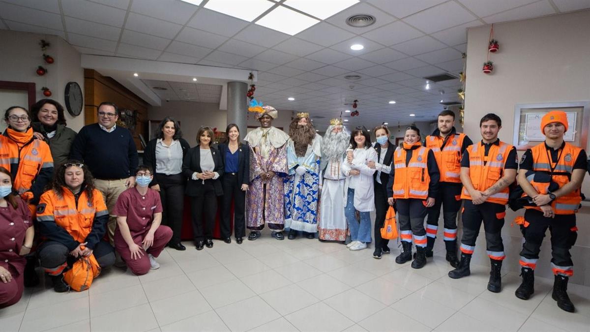 El deportista ha visitado residencias de mayores y el Hospital de Montepríncipe