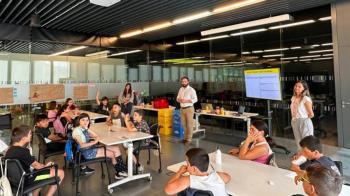 El delegado de Innovación y Emprendimiento ha visitado hoy ‘Jugando a Innovar’