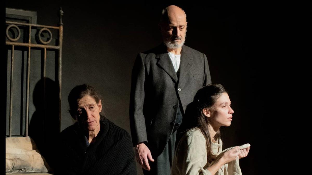 Se trata de una obra del naturalismo español escrita por Alejandro Sawa  y dirigida por Mariano Llorente