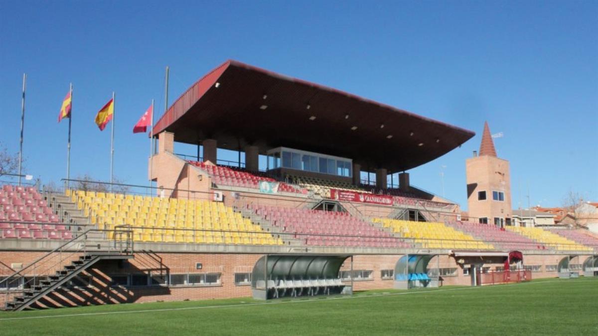 Los asistentes jugarán al fútbol, baloncesto, pádel y voleibol, entre otros