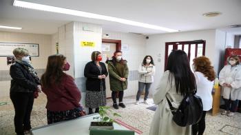 La alcaldesa ha agradecidos el trabajo de la asociación con los afectas de la enfermedad y los familiares