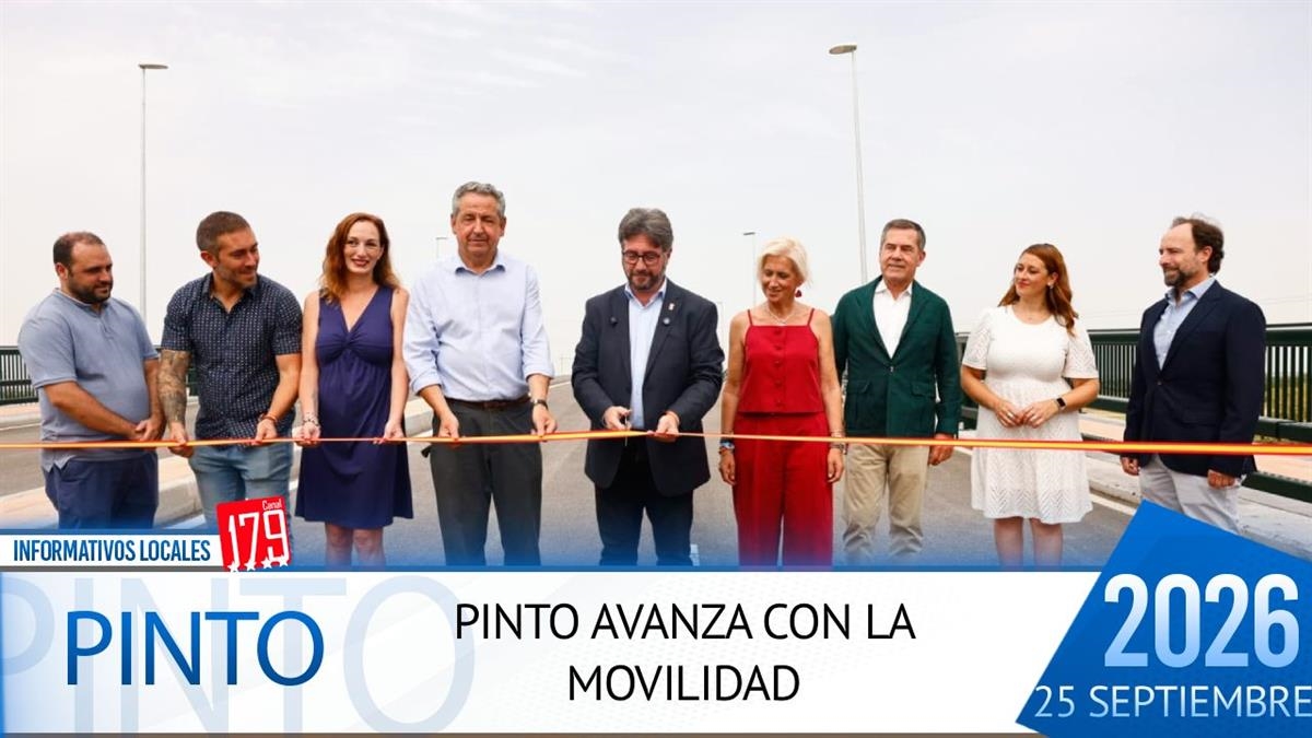 El segundo teniente, Fernando González, celebra la apertura del Puente de Isaac Albéniz
