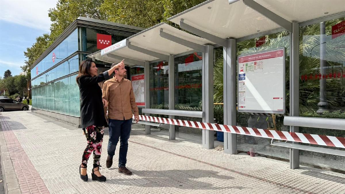 De postes a marquesinas accesibles: la Concejalía de Movilidad transforma once paradas de autobús en Alcorcón