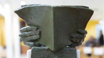 El ganador será premiado con 10.000 euros y la publicación de la novela 