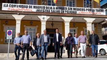 El líder de los socialistas madrileños pide a la Comunidad que se deje de improvisaciones tras la dimisión de la gerente de Atención Primaria