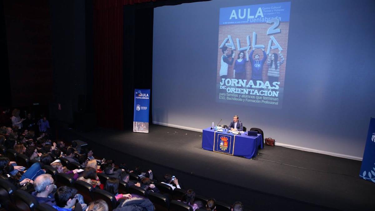 Todas las universidades madrileñas y los cuerpos de seguridad del Estado están presentes en esta edición