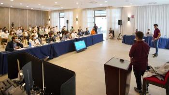 Para impulsar el talento de los jóvenes emprendedores