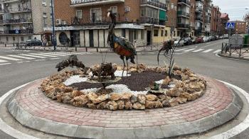 El conjunto escultórico obra de Luis García, ha sido instalado en la rotonda del Santo Niño