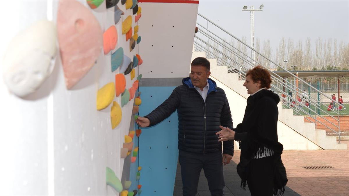 La instalación, inaugurada por el alcalde, José Antonio Sánchez, se encuentra en el Complejo Deportivo Vicente Temprado