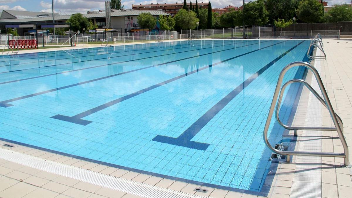 Las piscinas abrirán su temporada el próximo martes 1 de junio, con un aforo limitado y siguiendo distintas medidas de seguridad e higiene debido a la pandemia