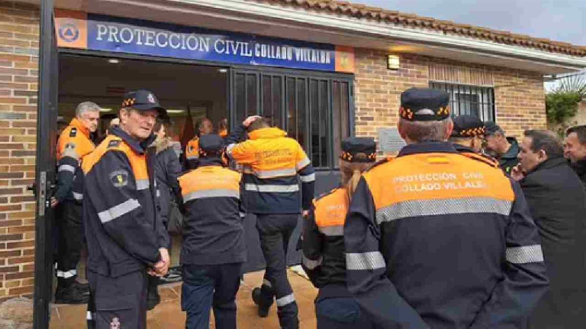 Las instalaciones vcuentan con espacios de oficina, almacén, zona de guardia, zona de noche y aparcamiento de motocicletas eléctricas