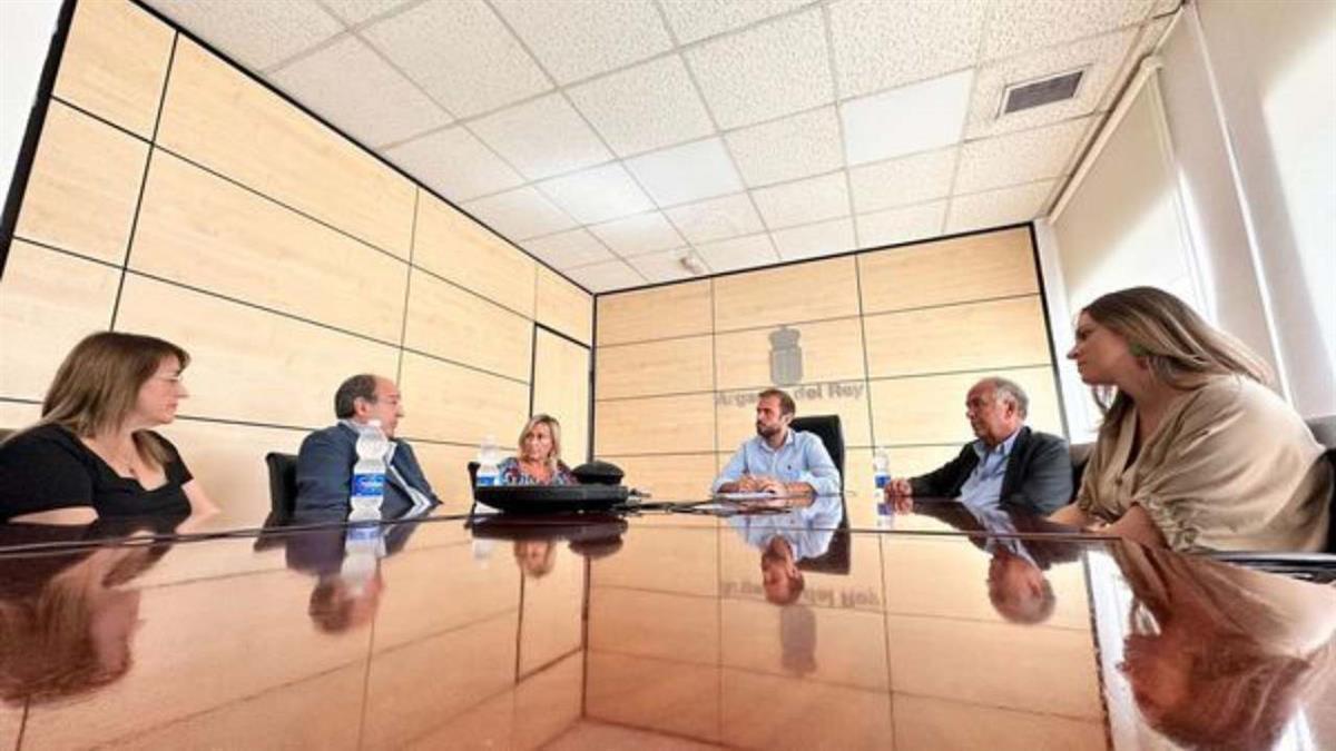 Escribano se ha reunido con los responsables