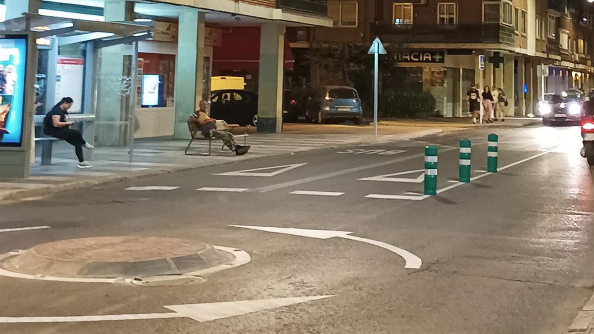 Vecinos de Alcalá se quejan de la nueva rotonda de Cánovas del Castillo