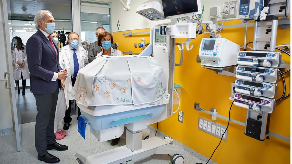 Dispone de 12 habitaciones de uso individual, con cama para acompañantes, y una de ellas está preparada para convertirse en quirófano en caso de necesidad