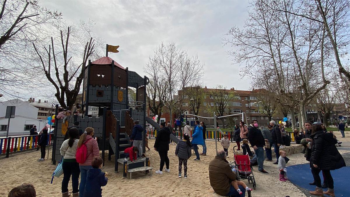 El Ayuntamiento prevé mejorar más zonas infantiles